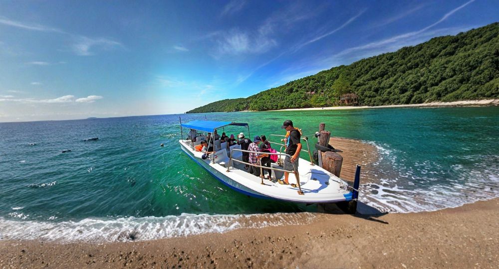 Day 3: Island Hopping Experience