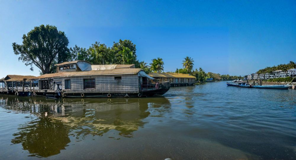 Day 4: Thekkady → Alappuzha (Houseboat)