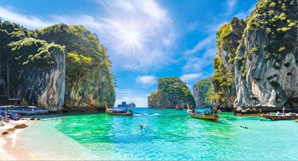 Day 2: Phi Phi Island Tour with Lunch
