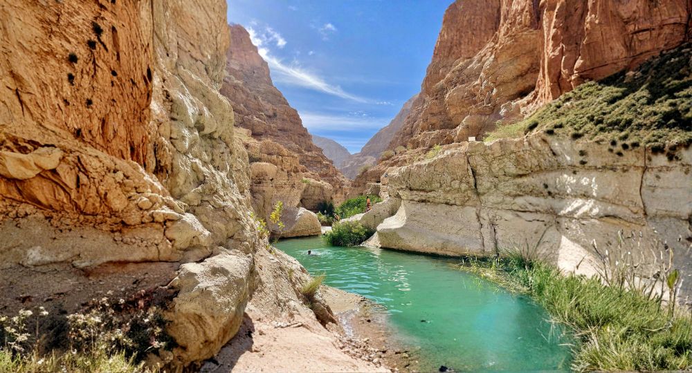 Day 3 – Muscat to Wahiba Sands (via Sur & Wadi Shab)
