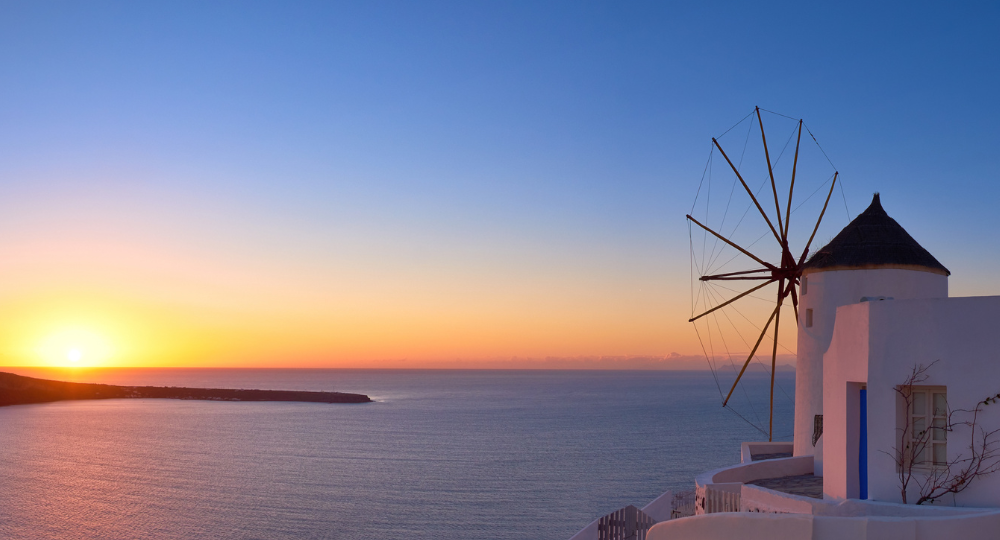 Day 4 – Santorini Volcano Cruise, Hot Springs & Oia Sunset Tour
