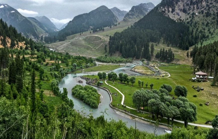 Feel Alive in Kashmir in Summer – 5 Nights / 6 Days Premium Tour Package