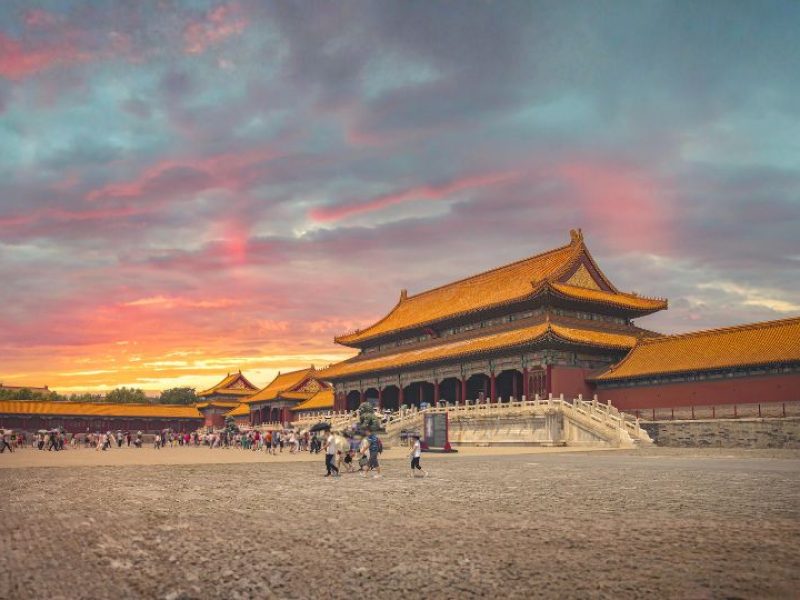 Peaks, Palaces & Skylines – China