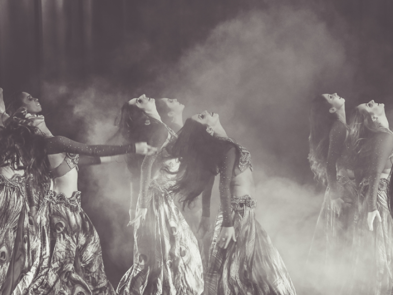 Traditional Cultural Dance Performance – Vibrant Heritage, Music & Artistic Expression